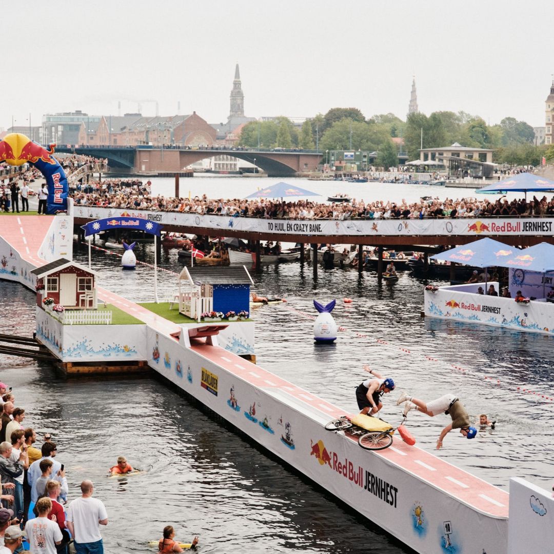 red-bull-jernhest (1)